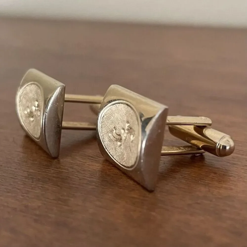 Vintage Gold Tone Etched‎ Curved Square Cufflink Set Rough And Smooth Surface